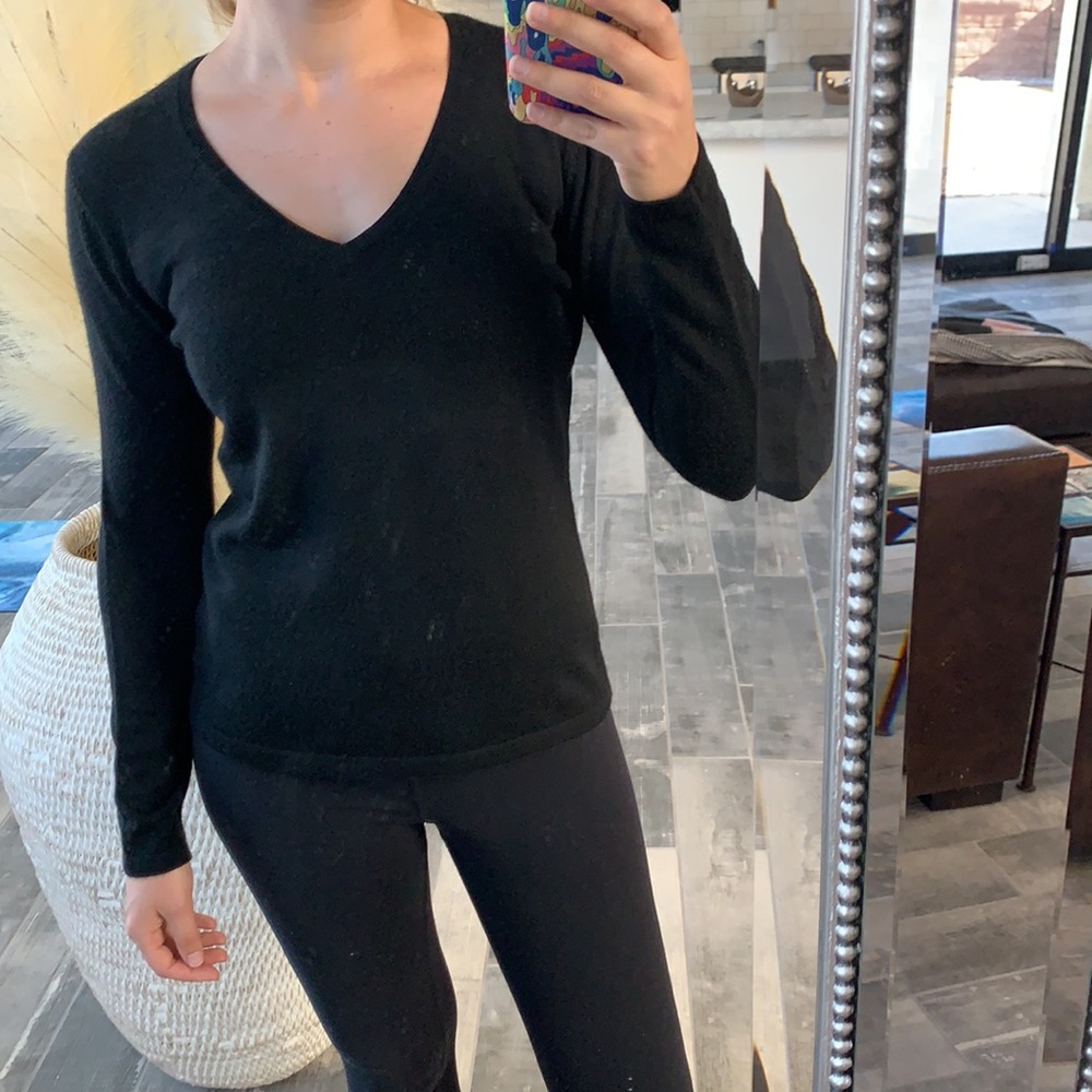 Ann Taylor black sweater S